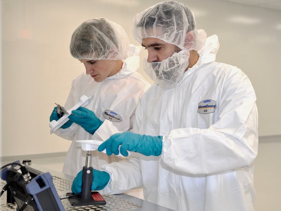 Medical tray inspection in Dordan's cleanroom